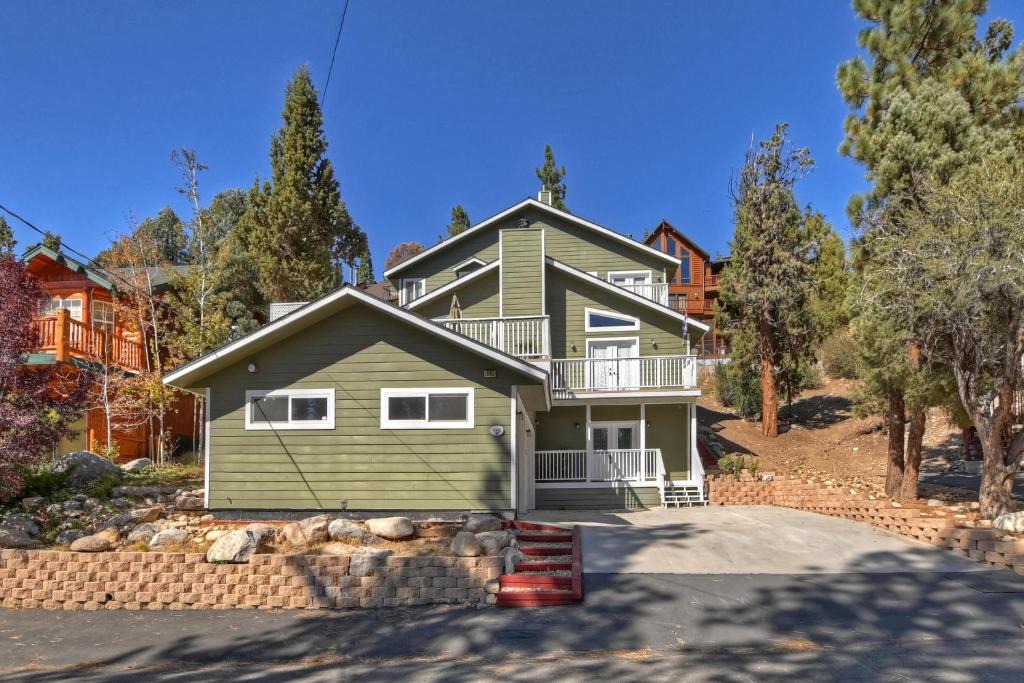 Whispering Forest House | 040 - Bear Lake Retreat