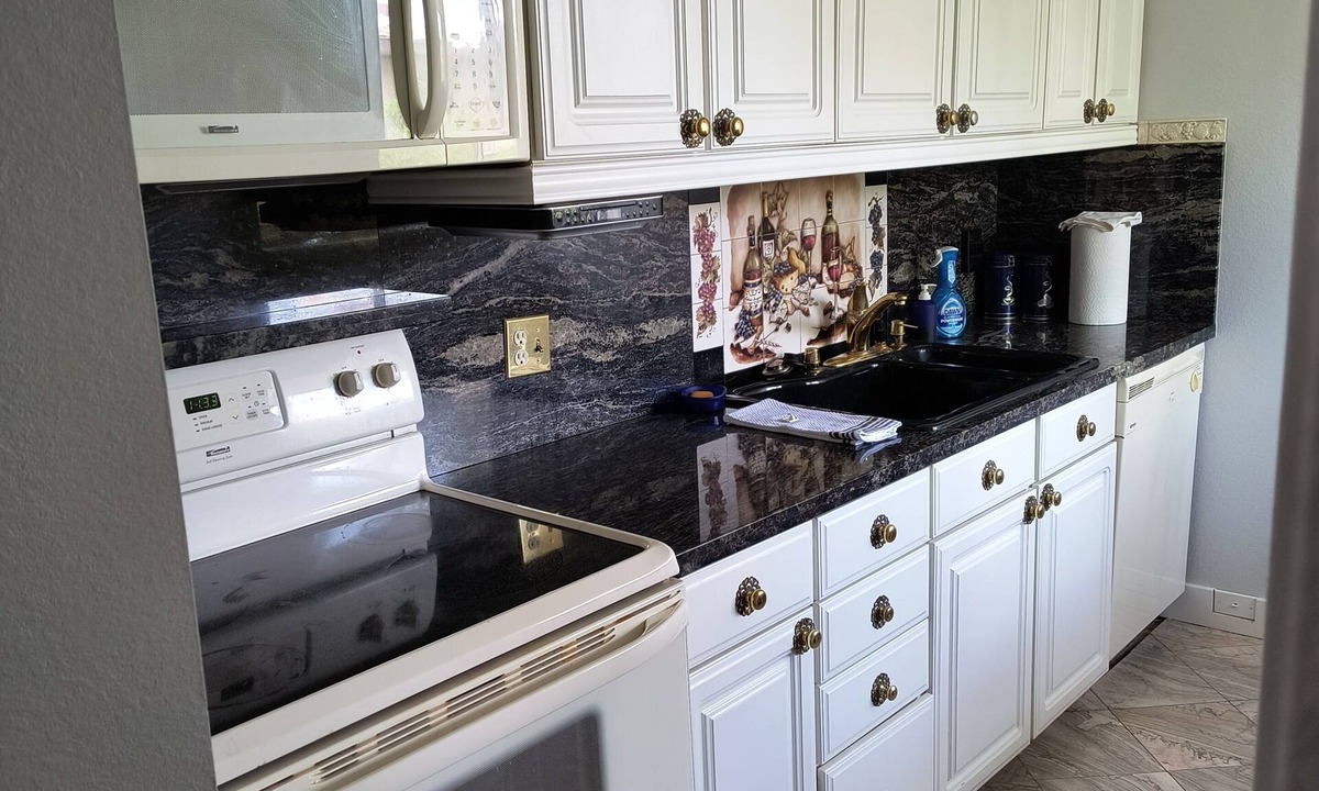 Arcadia Condo | 1-bedroom condo in delightful, Arcadia area, Phoenix, AZ w/AC