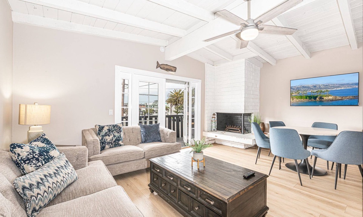 West Newport House | 1 Block to Beach! | Cheery Upstairs Vacation Home