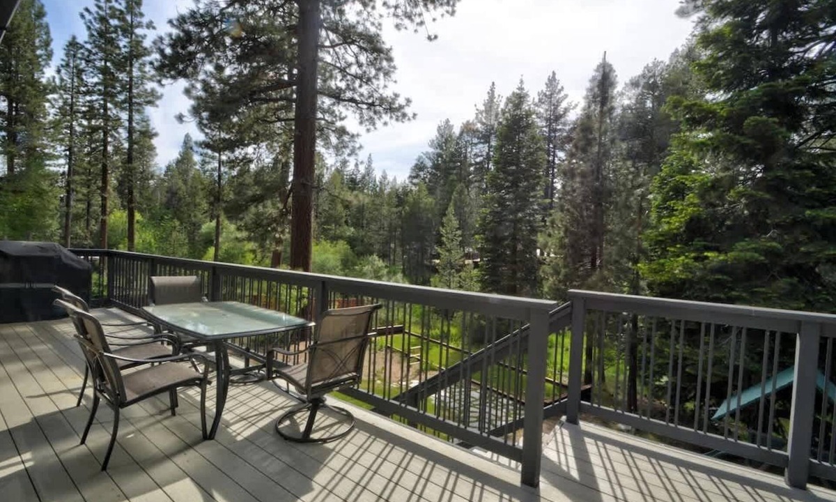 Tahoe Island House | 1 Family Paradise, Den, Playground, Space