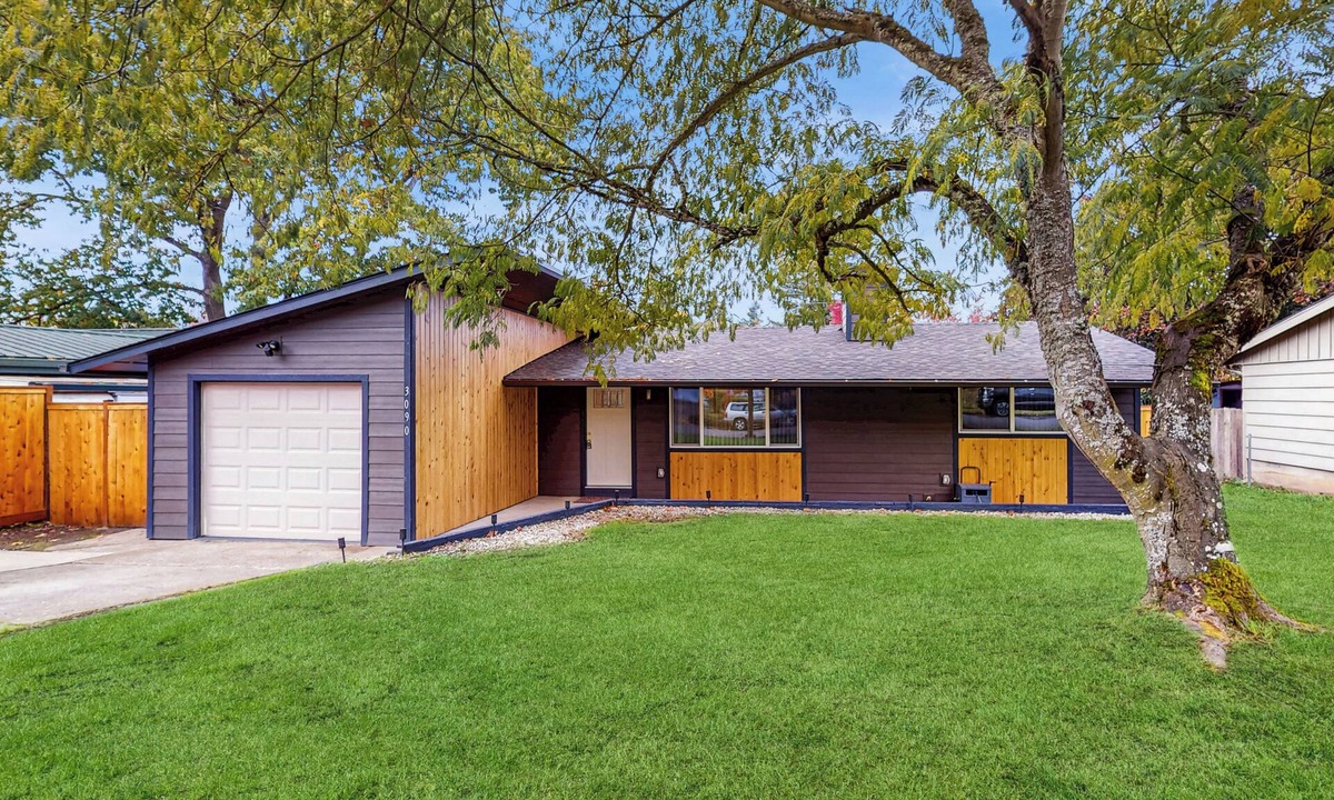 Southeast Eugene House | 1 Mi to Campus! Family Home w/Game Room in Eugene
