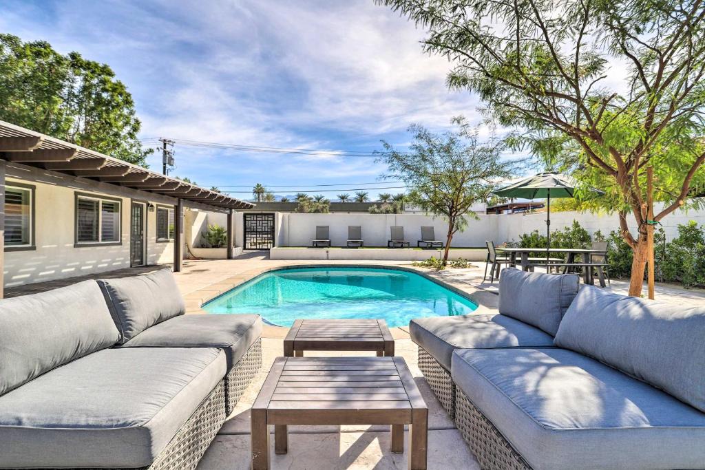Palm Desert House | < 1 Mi to El Paseo: Cottage Oasis w/Fire Pit