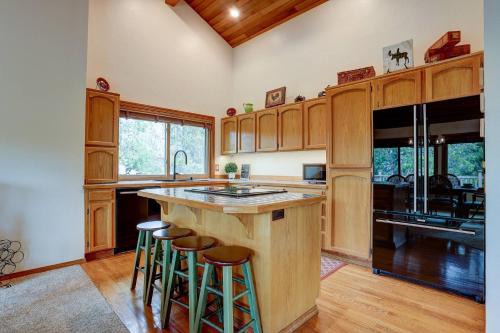 Sunriver House | 1 Shagbark