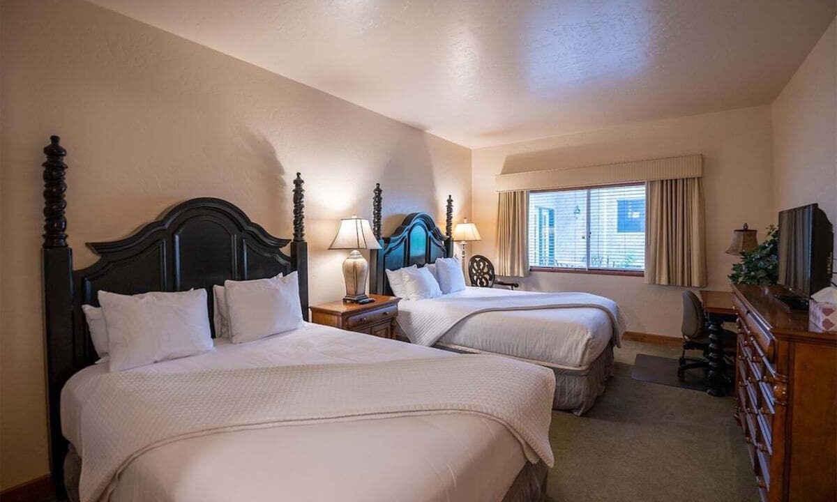 Midway Villa | 1070/72 | Elevated 2BR Villa | Near Wasatch SP