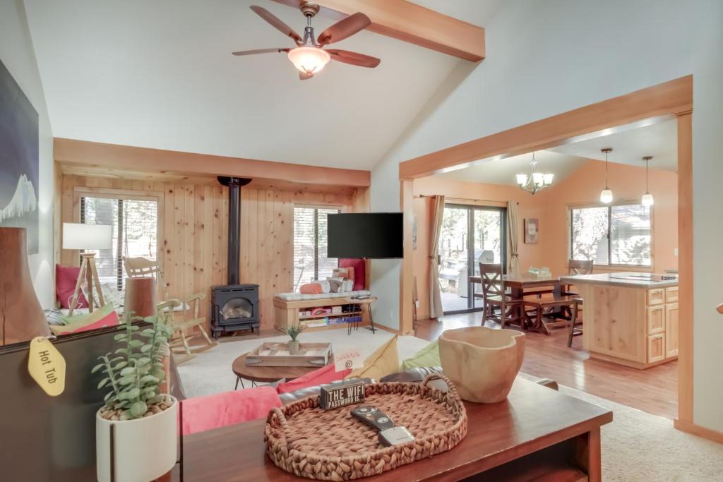 Sunriver House | 11 Lark Lane