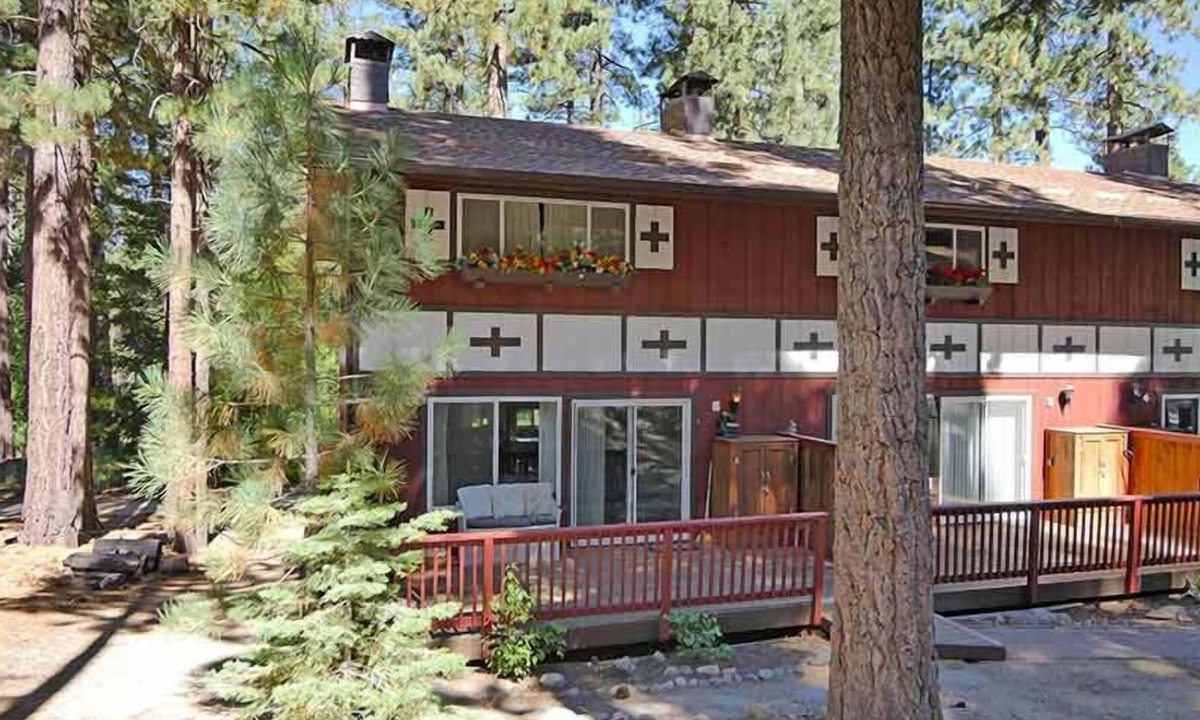 Al Tahoe Apartment | 1510 Wildwood Avenue, 6