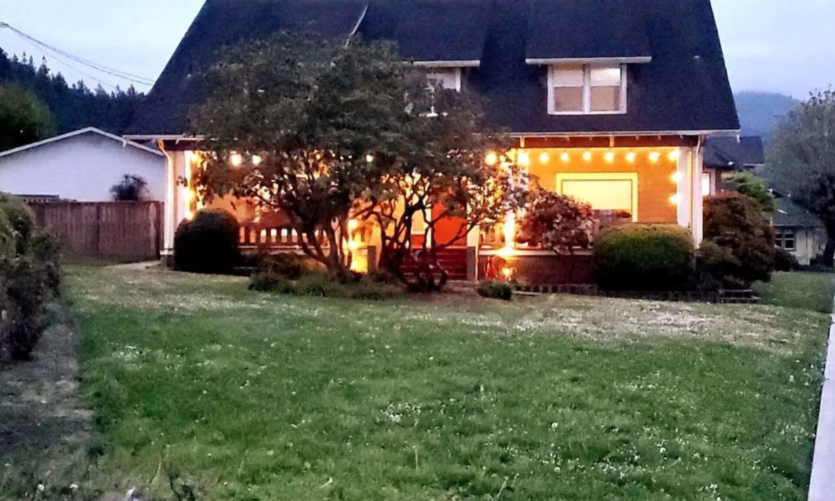 Carlotta House | 1919 Historic Craftsman Home