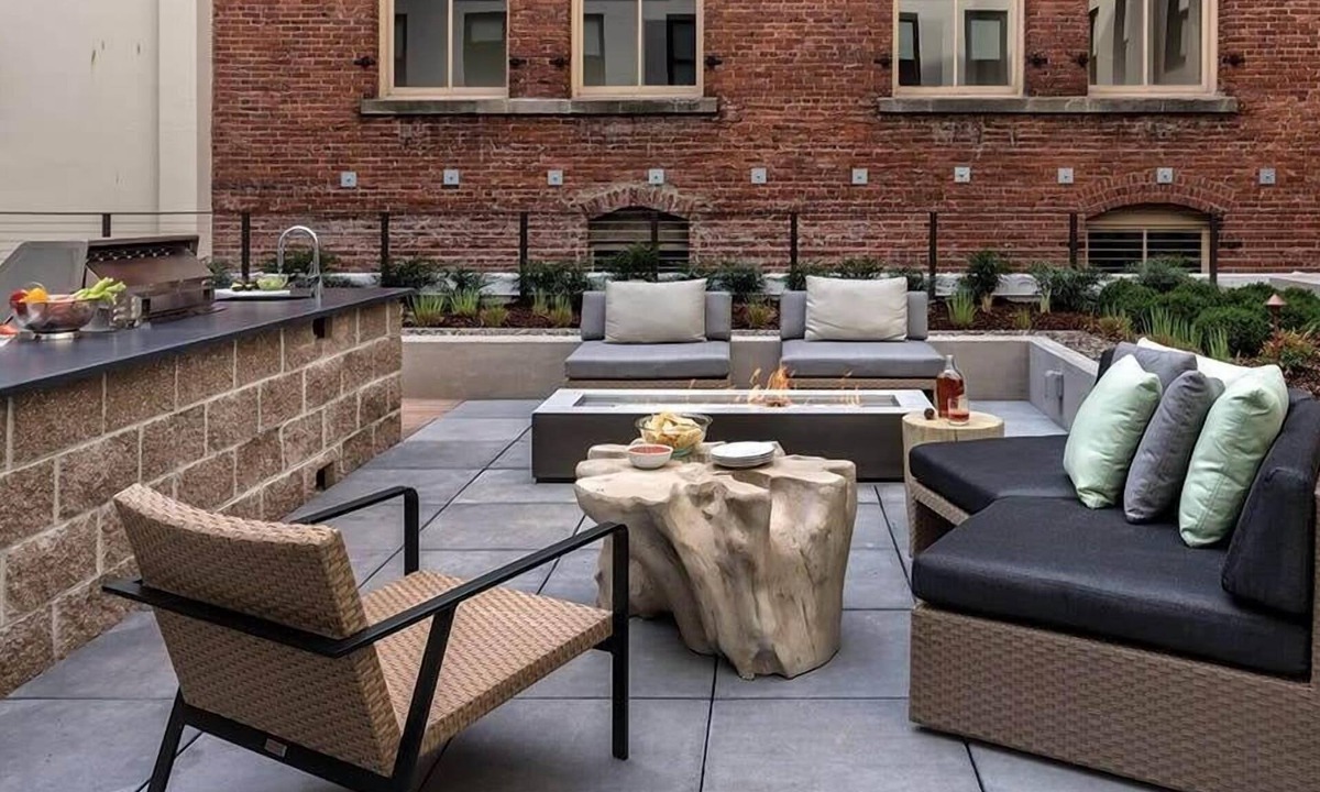 Old Town Chinatown Condo | 1br Deluxe Condo in Golf, Bikes, Hiking!