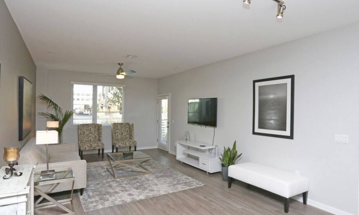 Menlo Park Condo | 1BR Lux. Apartments Near Facebook Headquarters