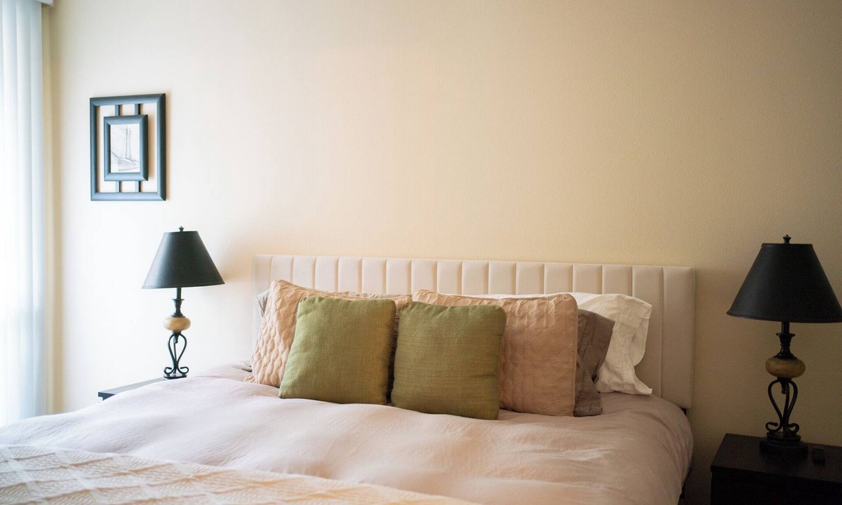 Little Italy Condo | 2 Bedroom 2 Bath in Little Italy - Walkable to Everything