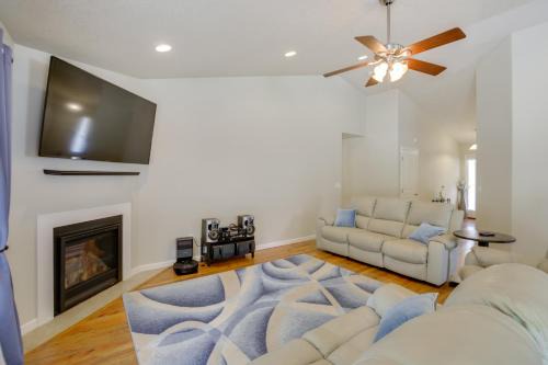 Mill City House | 2 Blocks to White Water Launch: Mill City Home