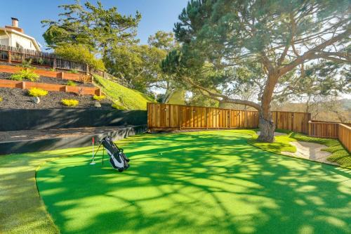 Del Rey Oaks House | 2 Mi to Beach: Home w/Patio in Del Rey Oaks!