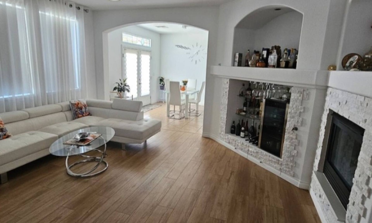 Rhodes Ranch House | 2 Сomfortable Rooms in a Cozy 4-bedroom House