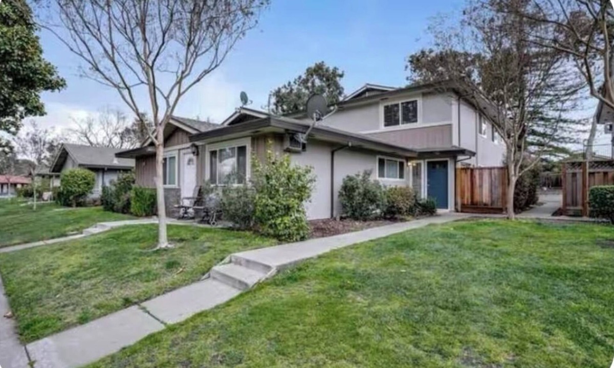 Cambrian House | 2 story, 2 bedroom, 1 bath, Townhouse in South San Jose