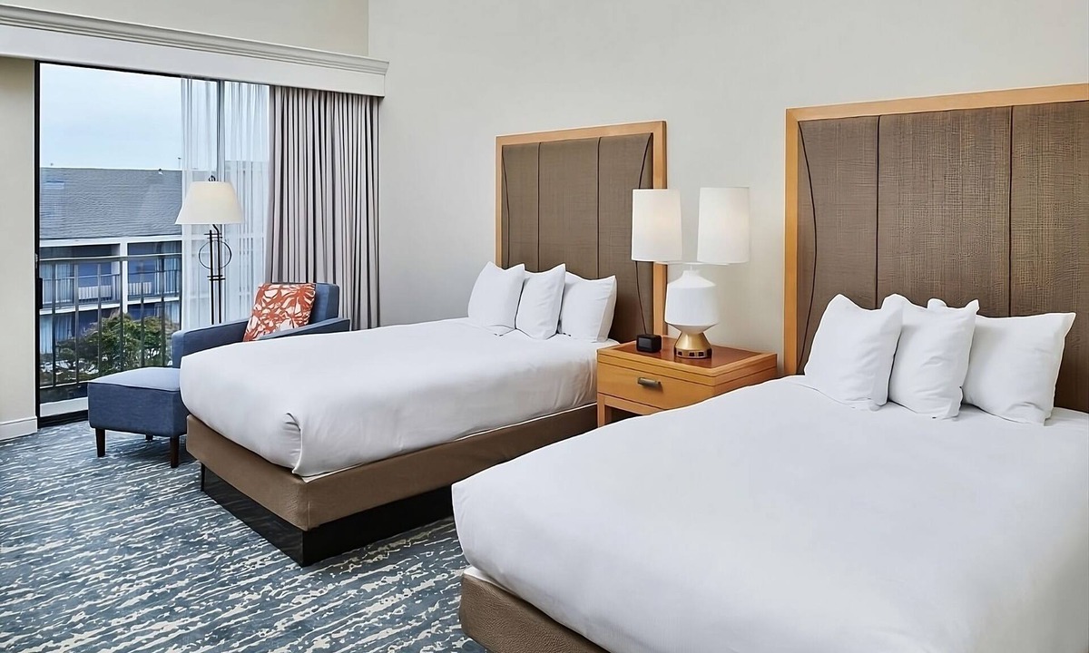 Berkeley Hotel | 2 Units | Bay Getaway Near Marina | Pool, Pet Friendly, Parking