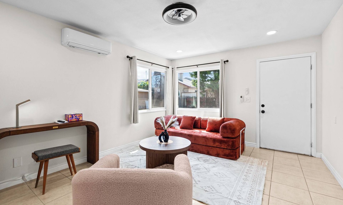 Tustin House | 20% OFF Monthly/Private Suite/Free Parking