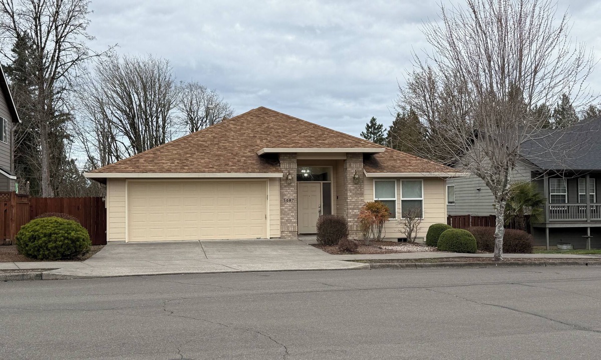 Gresham House | 3 Bedroom House in Peaceful Suburban Neighborhood