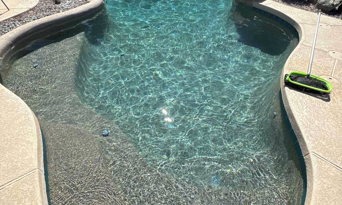 Anthem House | 3-bedroom house with pool , kitchen area and nice backyard in North Phoenix.