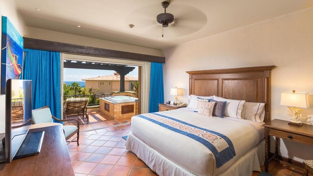 Cabo San Lucas Resort | 3 BR villa at Hacienda del Mar. Mexico Specialists! Over 450 Vrbo reviews!