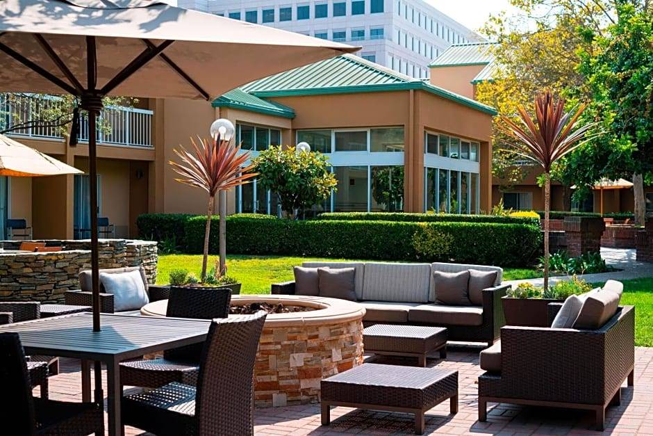 Foster City Hotel | 3-Star Hotel ∙ Courtyard by Marriott San Mateo Foster City
