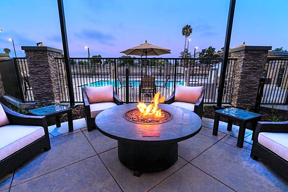 Newark Hotel | 3-Star Hotel ∙ Staybridge Suites - Newark - Fremont, an IHG Hotel