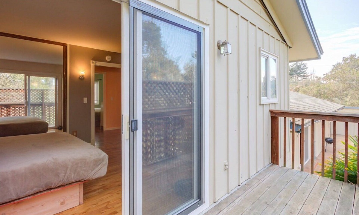 Del Rey Oaks House | 30 nights or more in Del Rey Oaks CA