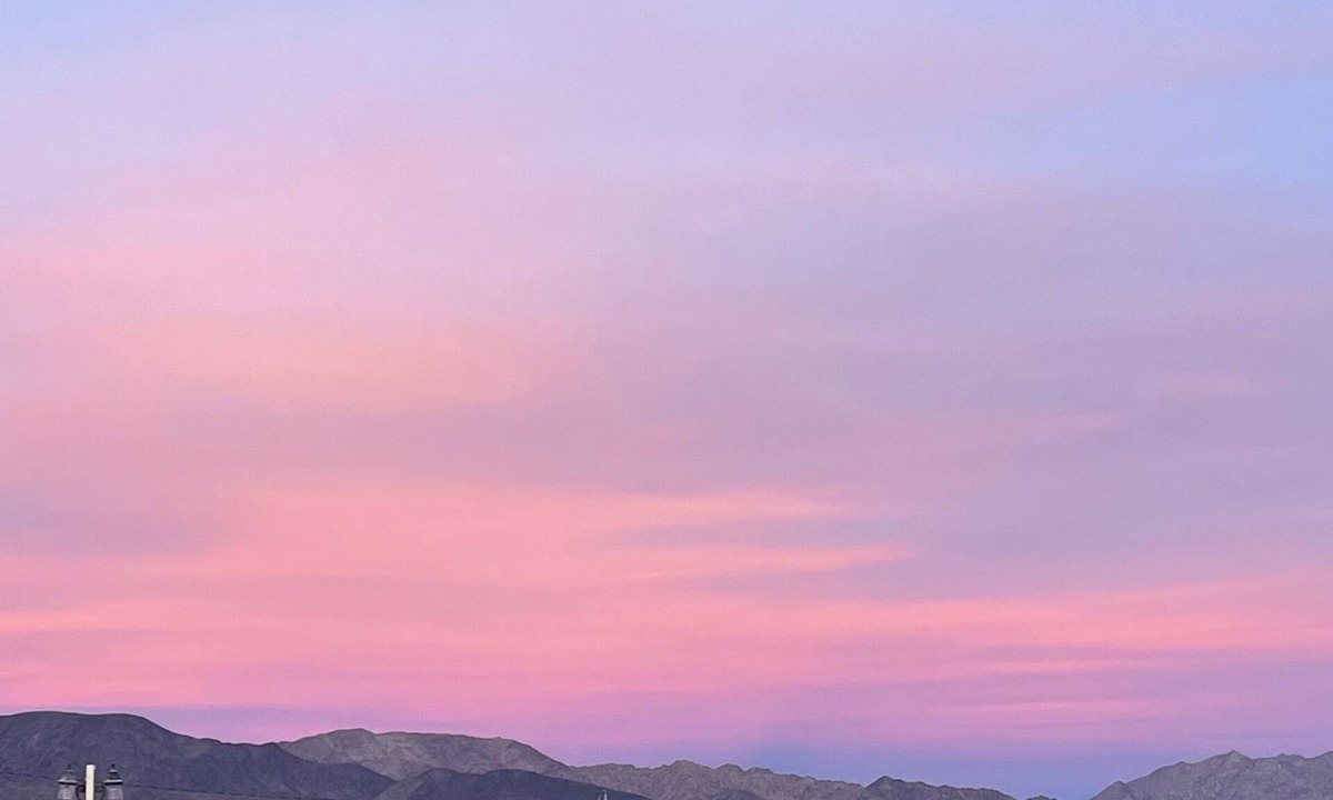 Wonder Valley House | 360’ views - 5 acres - stars - sunsets - hot tub