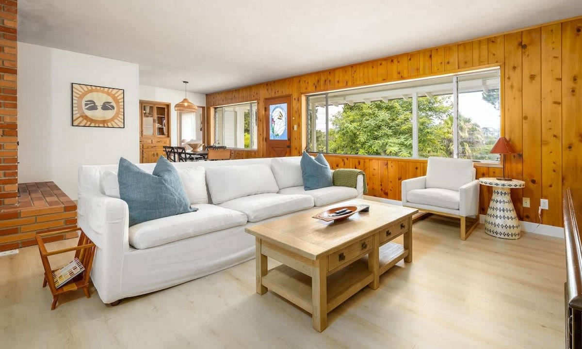 Olde Carlsbad House | 3bed Single Level Home