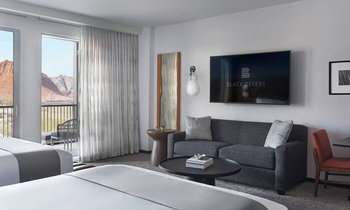 Ivins Hotel | 4 Inviting Rooms Near Hiking, Adventure, and Local Arts in Ivins - 2.3 miles