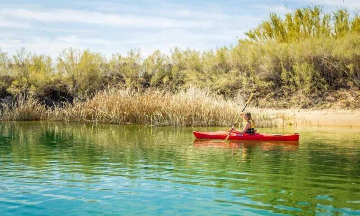 Laughlin House | 4 x Santa Fe Queen Non Smoking Rooms at Edgewater Casino Resort