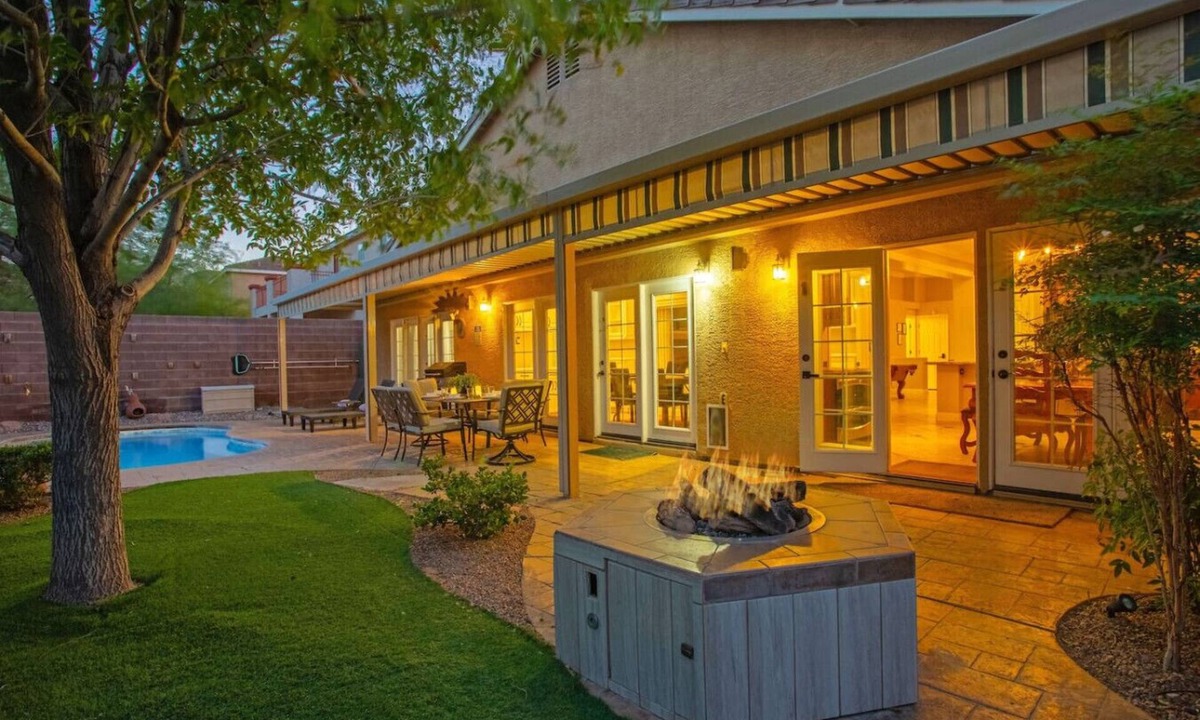 McCullough Hills House | 4BR Retreat w/Pool and BBQ