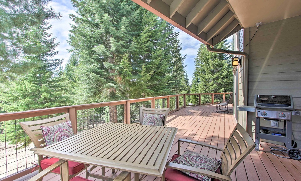Crescent Cabin | 5 Mi to Crescent Lake: Dog-Friendly Oregon Getaway