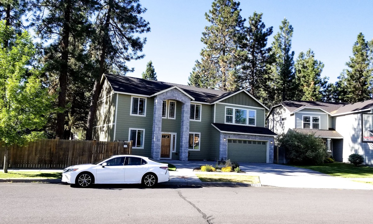 Southwest Bend House | 5 Minute Drive to Downtown Bend, Dog Friendly
