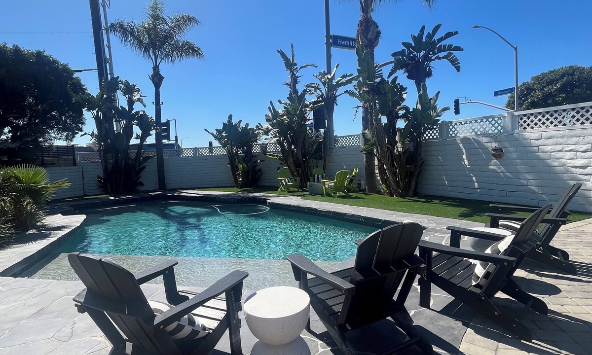Huntington Beach House | 5 Star Rated Beach House! Huge Pool, Hot Tub, 4-bedrooms, AC & fitness room.