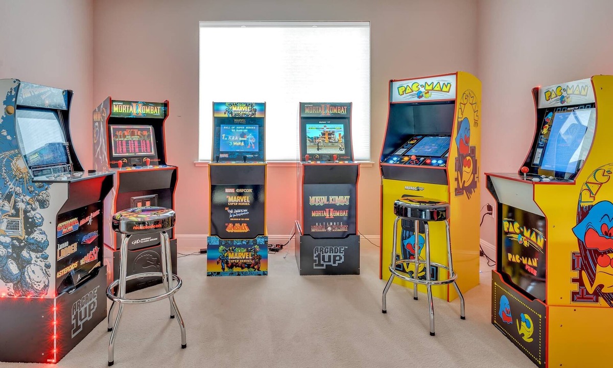 Fairfield House | 5BD Modern Home: Pool/Ping-Pong/Arcade - Wine City