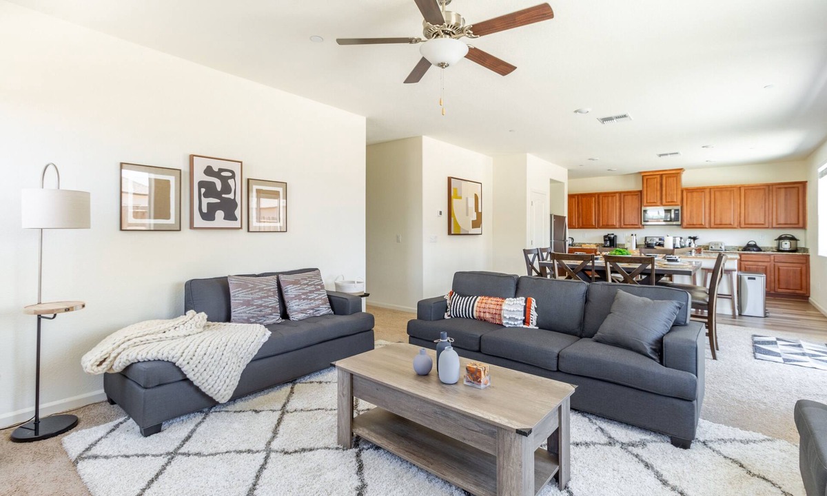 Linda House | 5BR Home | Hard Rock Casino & Beale AFB Area