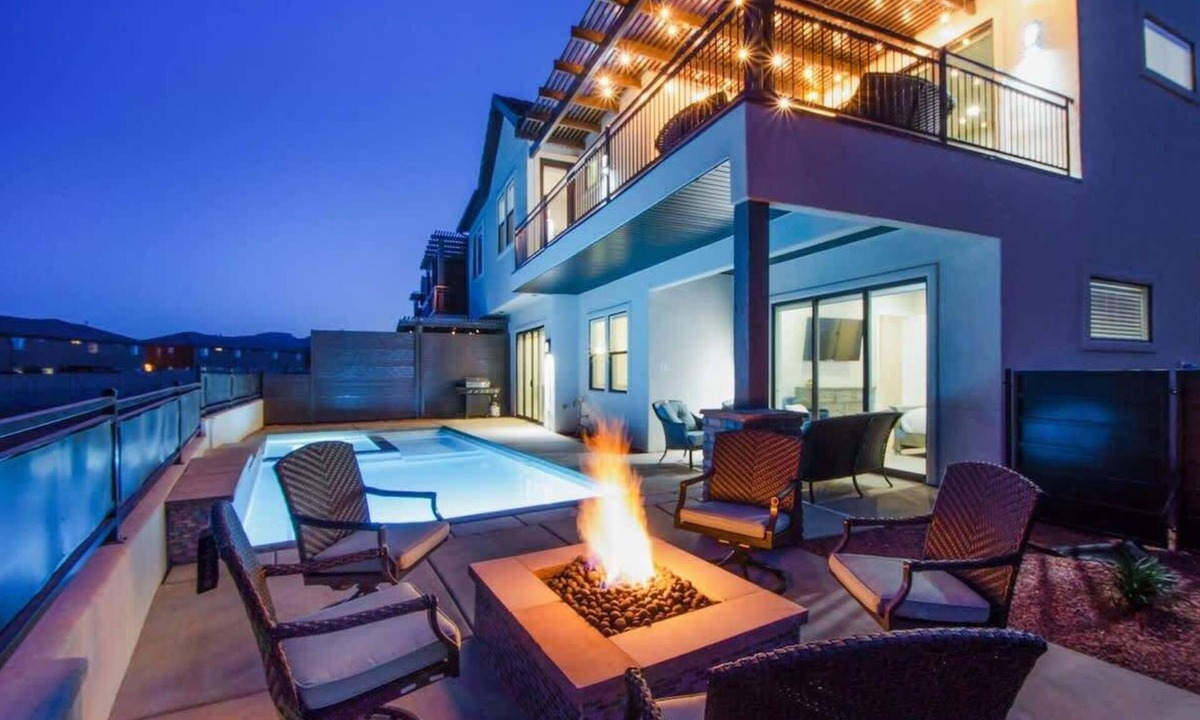 Santa Clara House | 61-62| Sleeps 54 * 2 Private Pools * 2 Hot Tubs