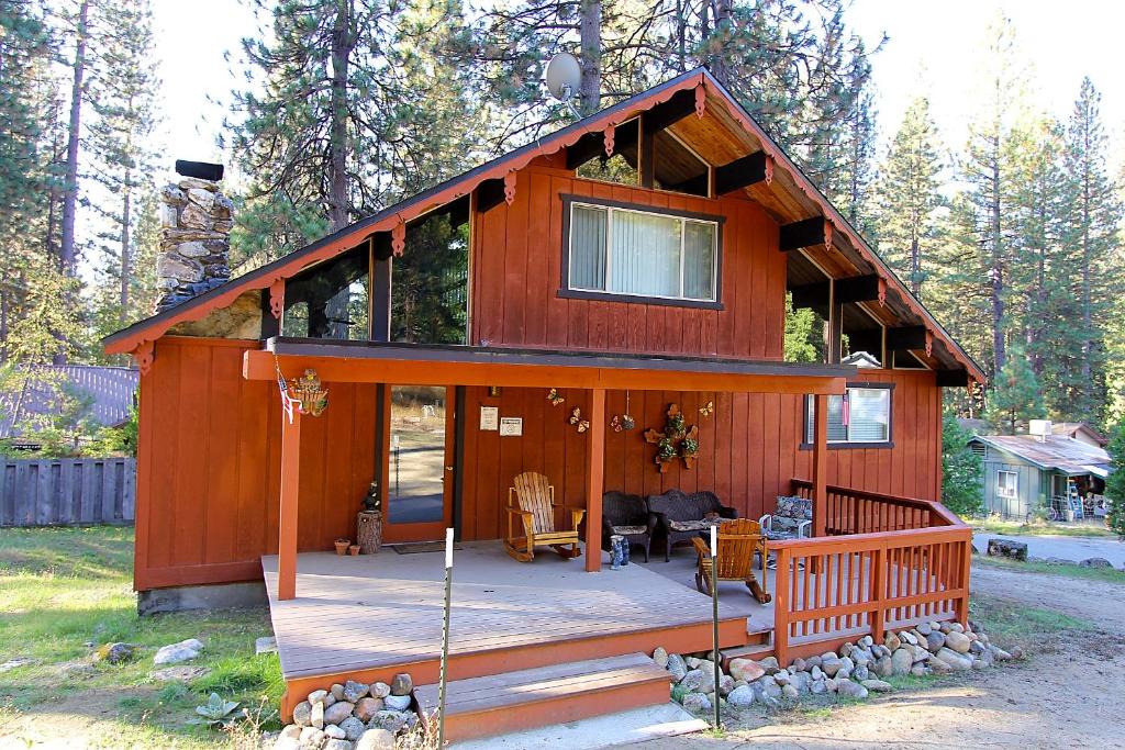 North Wawona Ski Chalet | 6B Meadow View