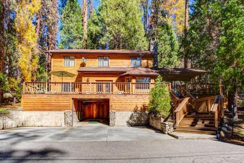 North Wawona Ski Chalet | 7 Cedar Lodge