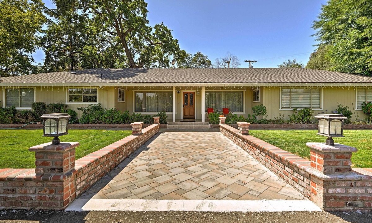 Gilroy House | 7 Mi to Dtwn Gilroy: Spacious Home on 20 Acres!
