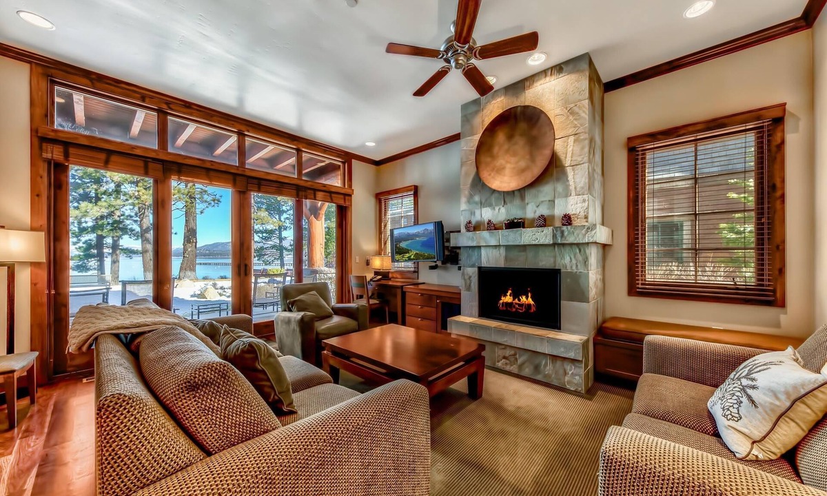 Sierra Shores House | 7 Sierra Shores - 3BR/3BA - Lakefront