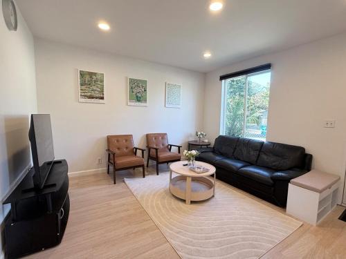 North Central Villa | 714 Compact&Cozy Stay Comfortable&Convenient Location