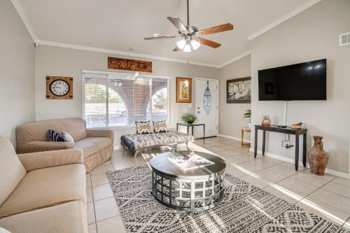 Phoenix House | 8 Mi to State Farm Stadium: Glendale Home w/Grill