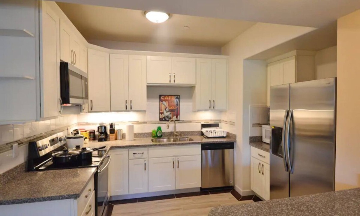 Downtown Apartment | 8401 - New, safe 7min to SFO spacious 2bd 2.5 ba. condo, pleasant atmosphere