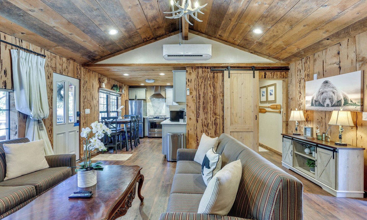 Wishon Cottage | 9 Mi to Bass Lake: Cabin w/Fire Pit in Wishon!