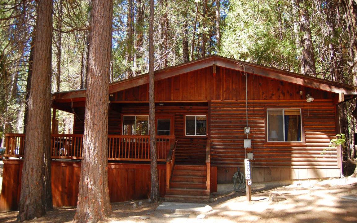 North Wawona Cabin | 93 m² Cabin ∙ 2 bedrooms ∙ 6 guests