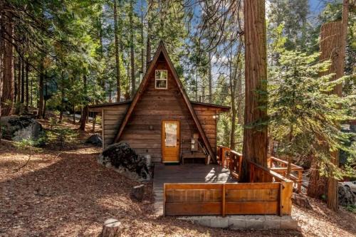 West Village House | A-Frame Escape Unique stay w comfort & style