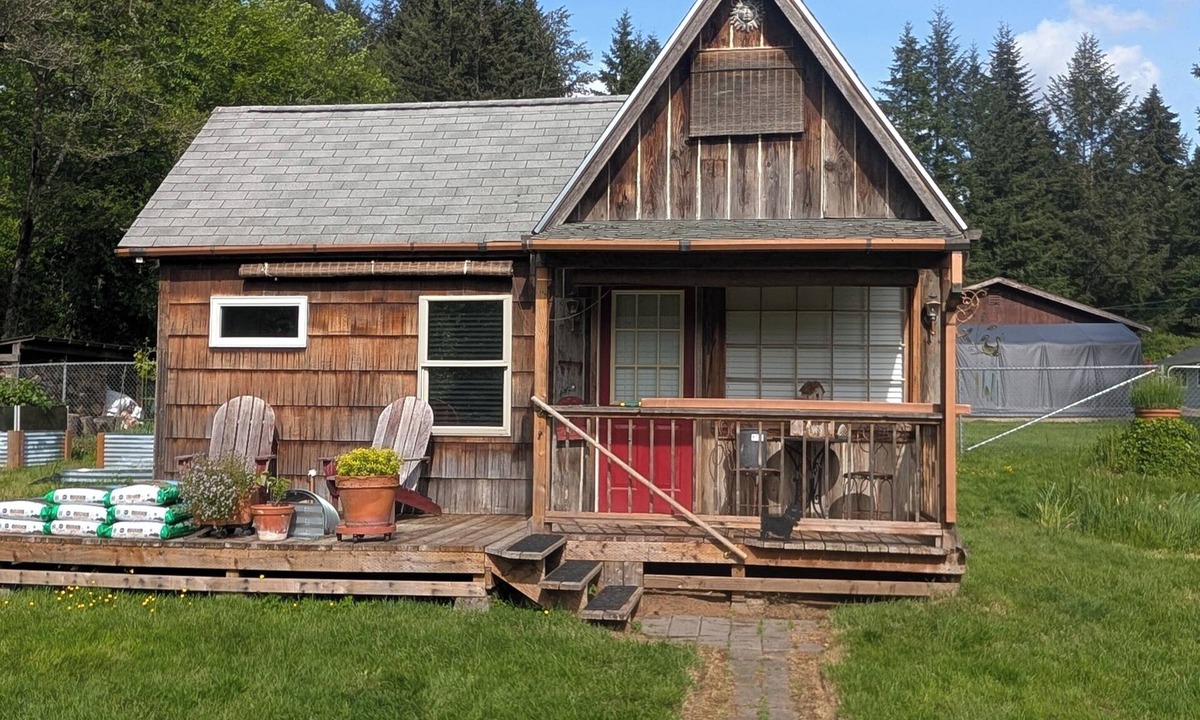 Hockinson House | Adorable 1-bedroom Guest House with AC in Brush Prairie