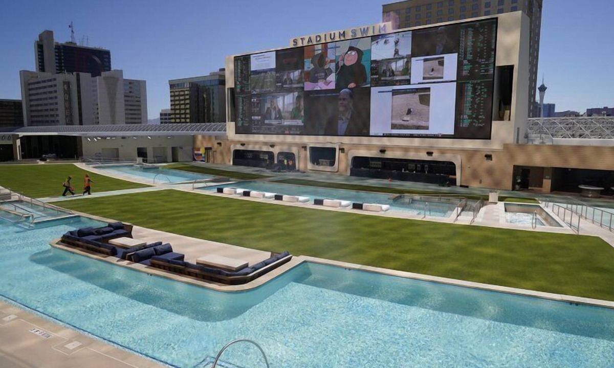 Downtown Las Vegas Hotel | Adventure Awaits! Modern Unit, Pools, Casino
