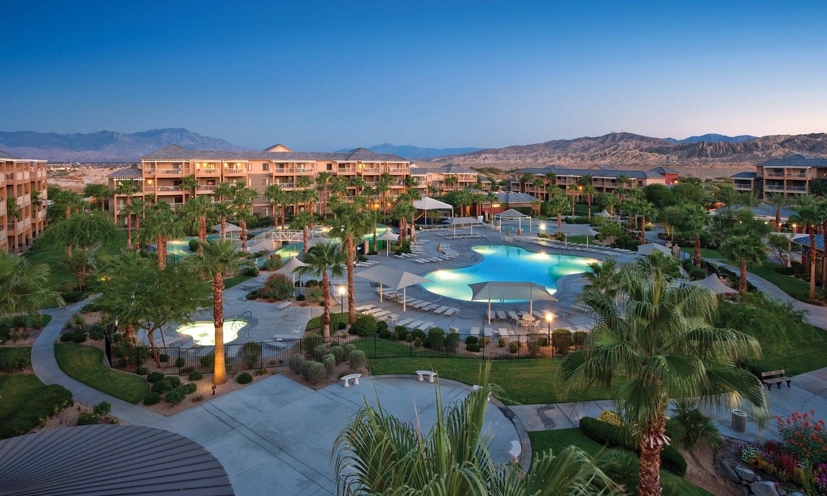 Terra Lago Hotel | After Coachella Fest Special - 2bd, 2bth, full kitchen sleeps 6 -Perfect!